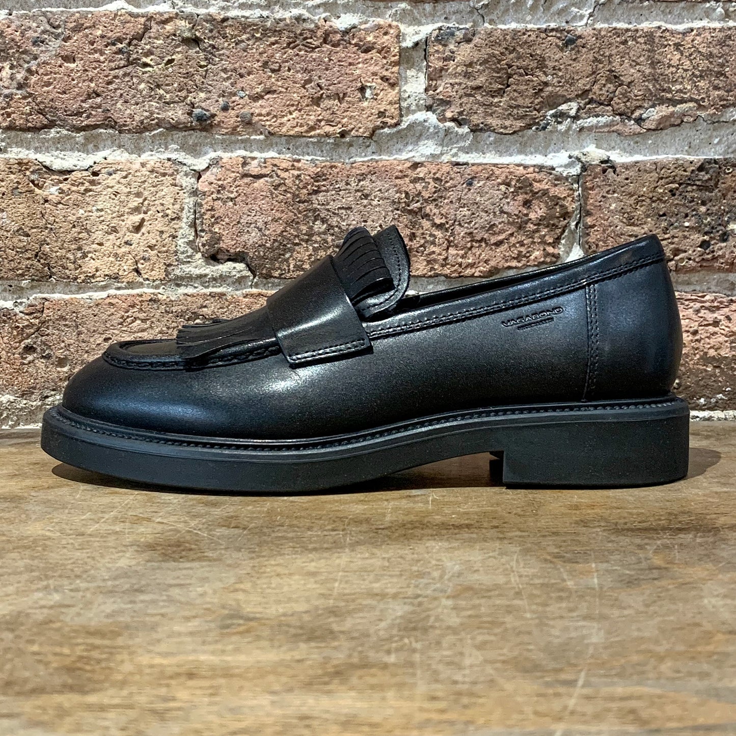 Vagabond Alex Kiltie Loafer Black Leather - shoostore