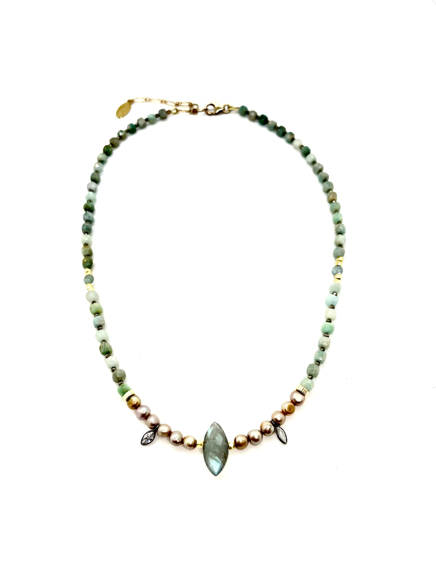 Avaasi Necklace N 2602