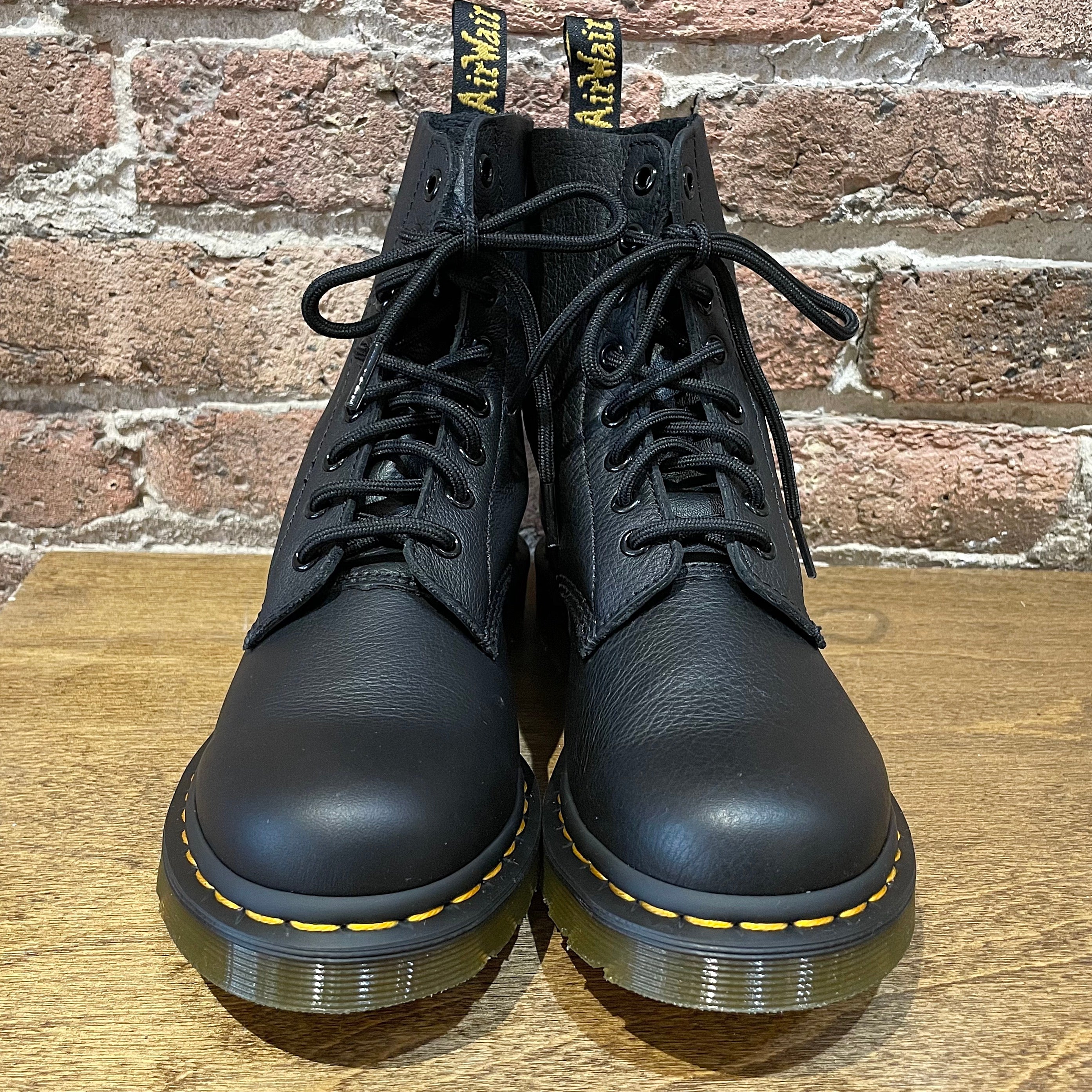 Dr martens outlet sale pascal