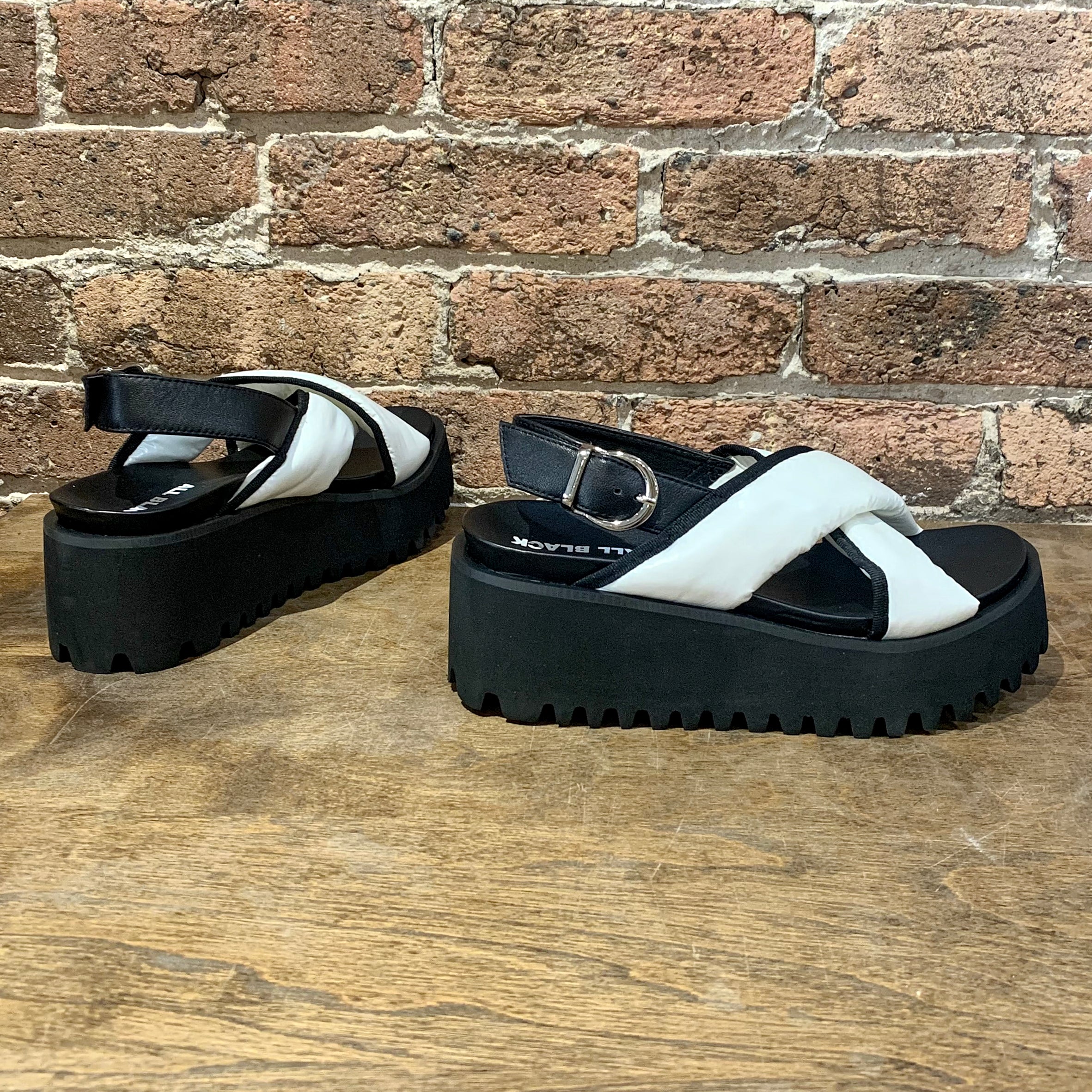 All 2025 black flatform