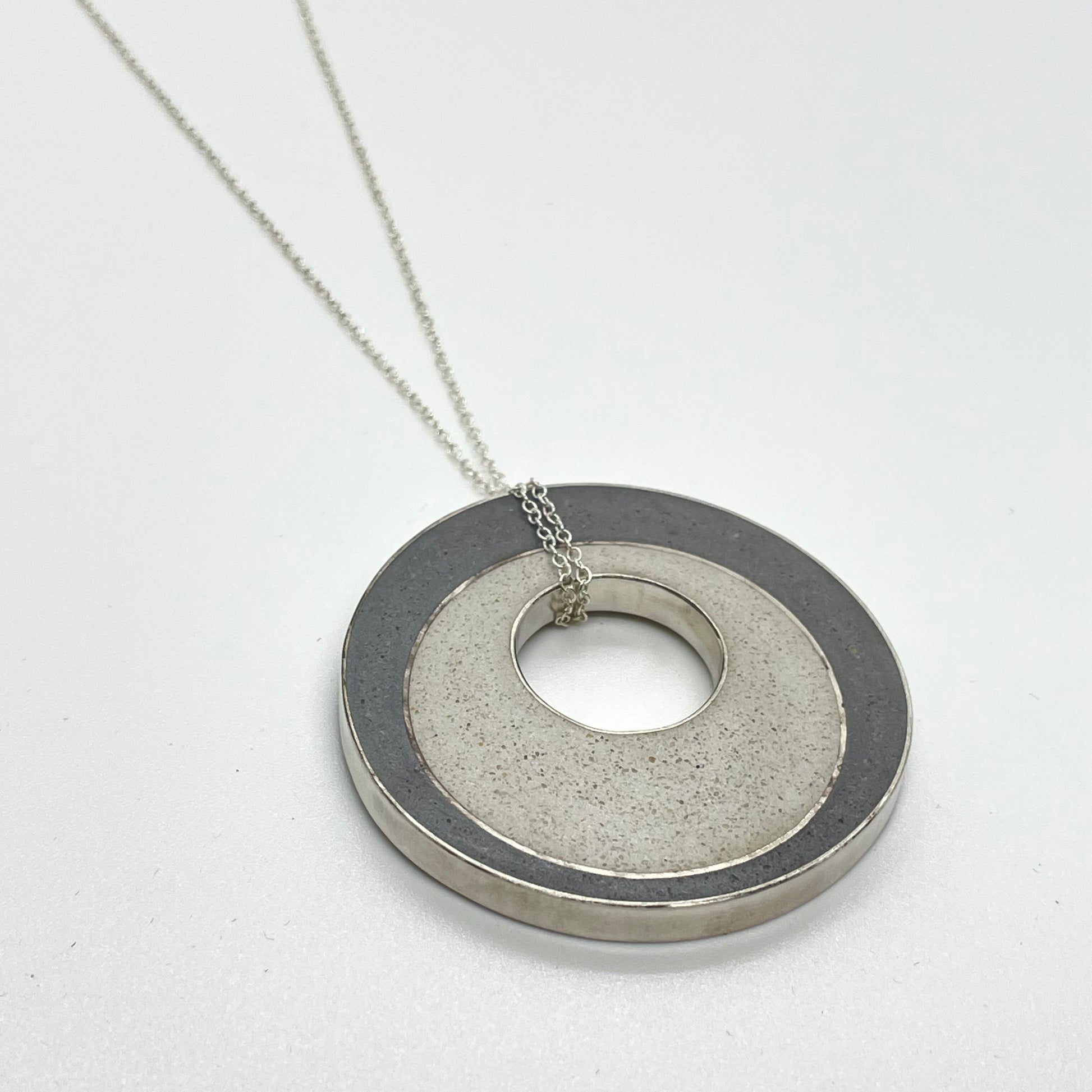 Nestled Circle Pendant - shoostore