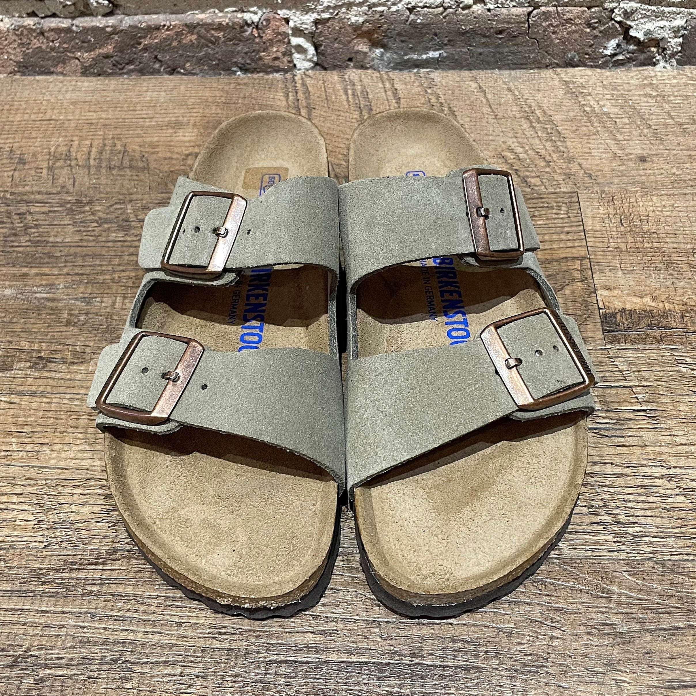 Birkenstock arizona discount taupe suede narrow