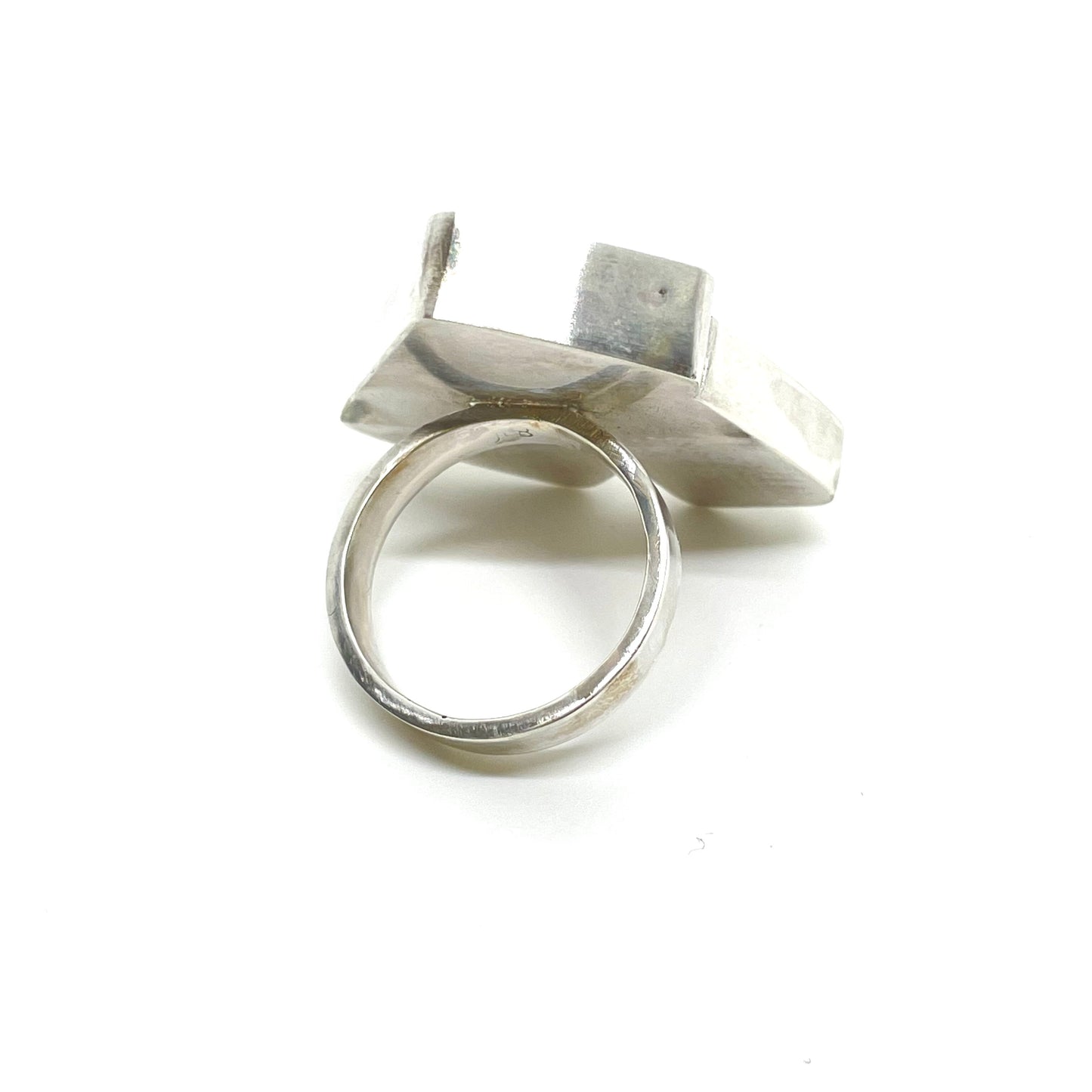 Convergent Double Rectangle Ring