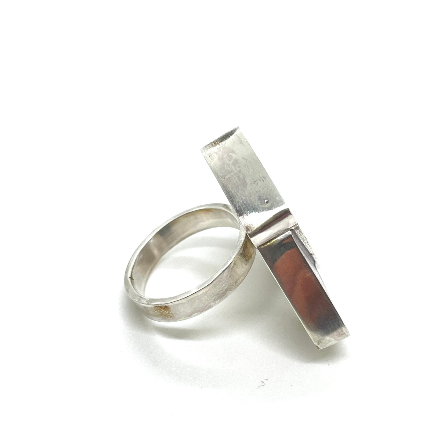 Convergent Double Rectangle Ring