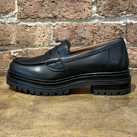 Miz Mooz Legend Loafer